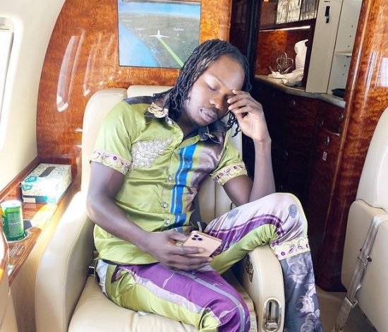 Dispatch Rider almost get crushed trying to collect money from Naira Marley