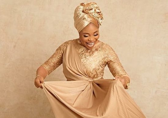 Tope Alabi airs her thoughts on popular gospel song'Oni Duro mi Ese O'.