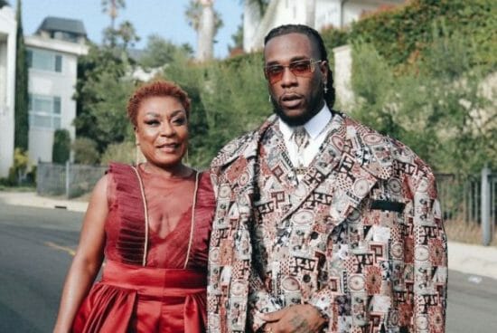 Burna Boy's Mom is a vibe, watch her do her thing again at LA.
