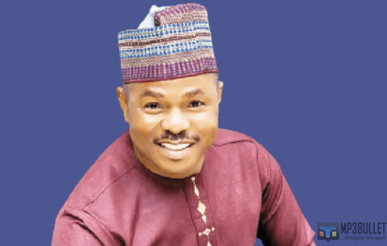 Yinka Ayefele Gifts a Million Naira Car to One of His Employees